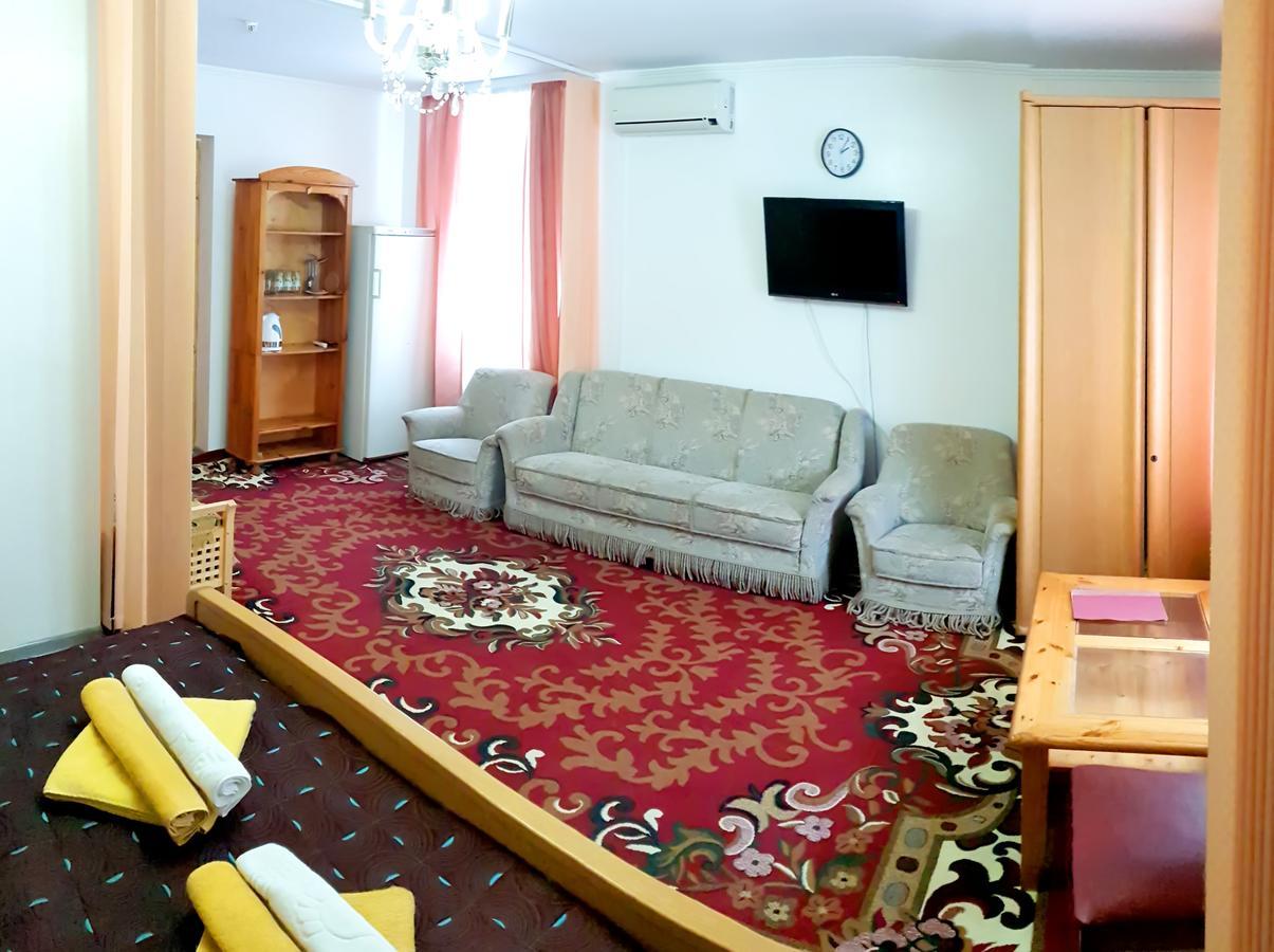 Perlyna Podillyа Hotel ซาตาโนฟ ภายนอก รูปภาพ